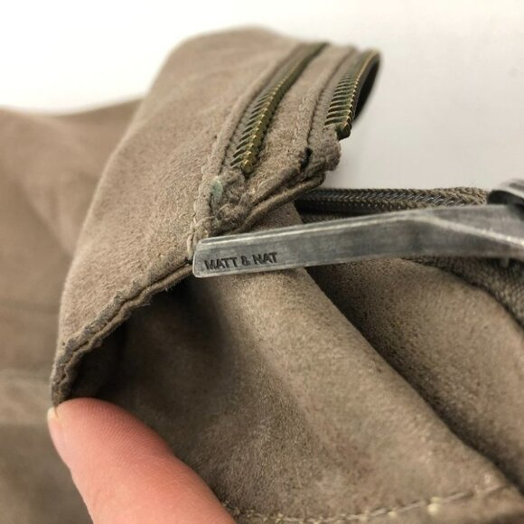 Matt & Nat taupe fabric envelope shoulder bag zipper detail  recycled materials - Picture 10 of 15